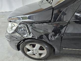 Mercedes B-klasse b150 picture 12