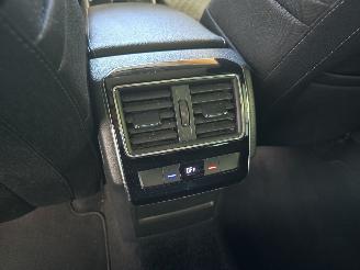 Skoda Superb 2.0 TDI Style Bns picture 22
