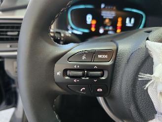 Kia Stonic 1.0 T-GDi MHEV Dyn+L picture 32