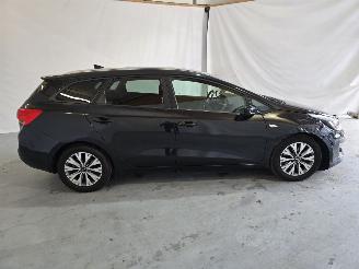 Kia Cee d Sportswagon 1.0 T-GDi Design Edition picture 8