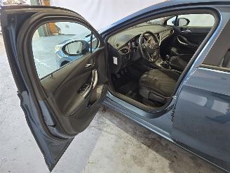 Opel Astra SPORTS TOURER 1.0 Business+ picture 19