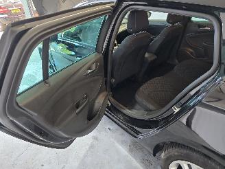 Opel Astra SPORTS TOURER 1.2 Edition picture 20