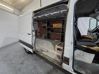 Volkswagen Crafter 28 2.0 TDI L2H1 picture 21