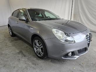 Unfallwagen Alfa Romeo Giulietta 1.4 T Exclusive 2014/12