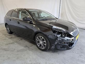 krockskadad bil auto Peugeot 308 1.2 PureTech Style 2015/6