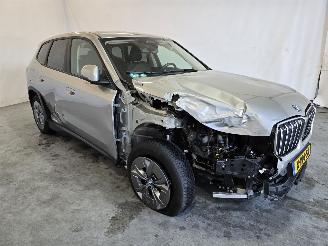 Damaged car BMW iX1 xDrive30 Launch Edition 67 kWh 2024/3