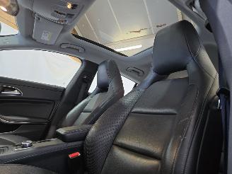 Mercedes Cla-klasse Shooting Brake 180 Prestige picture 39