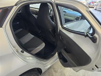 Toyota Aygo 1.0 VVT-i x-play picture 18