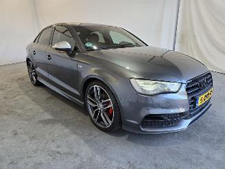 Unfallwagen Audi A3 LIMOUSINE 2014/10