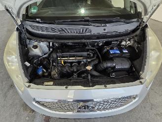 Kia Venga 1.6 CVVT picture 12