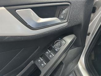 Ford Focus 1.0 EcoBoost Titanium Business picture 19