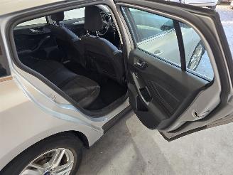 Ford Focus 1.0 EcoBoost Titanium Business picture 13