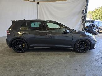 Volkswagen Golf 2.0 TSI GTI picture 8