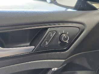 Volkswagen Golf 2.0 TSI GTI picture 28
