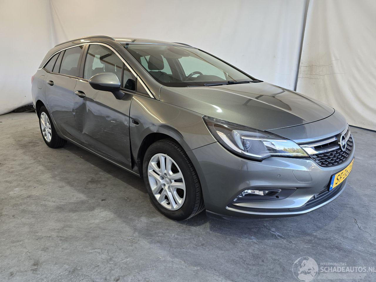 Opel Astra SPORTS TOURER+