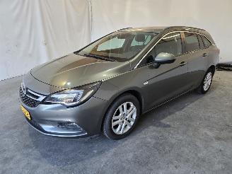 Opel Astra SPORTS TOURER+ picture 3