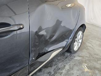 Renault Clio 0.9 TCe Limited picture 9