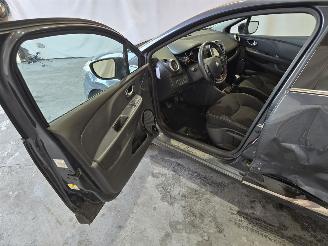 Renault Clio 0.9 TCe Limited picture 17