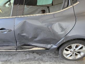 Renault Clio 0.9 TCe Limited picture 10