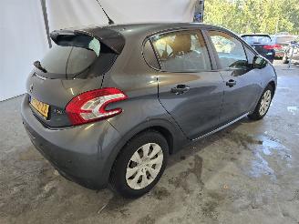 Peugeot 208 1.0 VTi Access picture 7