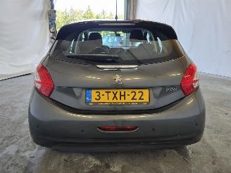 Peugeot 208 1.0 VTi Access picture 6