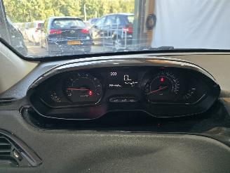 Peugeot 208 1.0 VTi Access picture 23