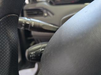 Peugeot 208 1.0 VTi Access picture 21