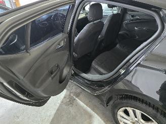 Opel Astra 1.0 Online Edition picture 19