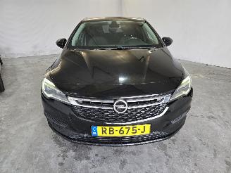 Opel Astra 1.0 Online Edition picture 2