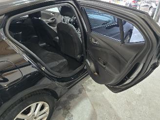 Opel Astra 1.0 Online Edition picture 17