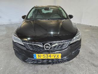 Opel Astra SPORTS TOURER picture 2