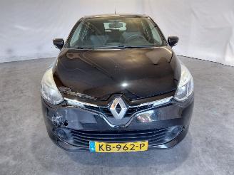 Renault Clio 0.9 TCe Eco2 Expression picture 2