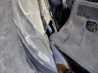 Renault Clio 0.9 TCe Eco2 Expression picture 11