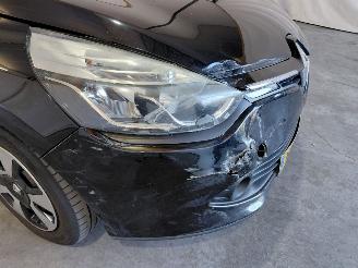 Renault Clio 0.9 TCe Eco2 Expression picture 9