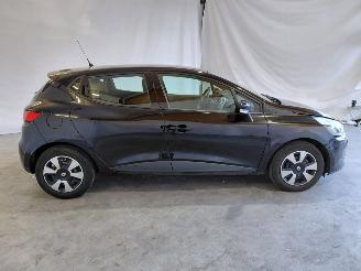 Renault Clio 0.9 TCe Eco2 Expression picture 8