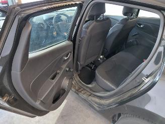 Renault Clio 0.9 TCe Eco2 Expression picture 15