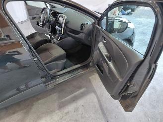 Renault Clio 0.9 TCe Eco2 Expression picture 14