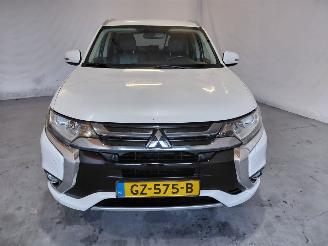 Mitsubishi Outlander 2.0 PHEV Exec. Ed. picture 2