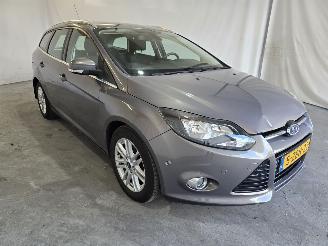 damaged passenger cars Ford Focus 1.0 EcoBoost Edition Plus 2014/11
