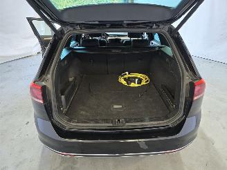 Volkswagen Passat 1.4 TSI PHEV GTE Bns picture 25