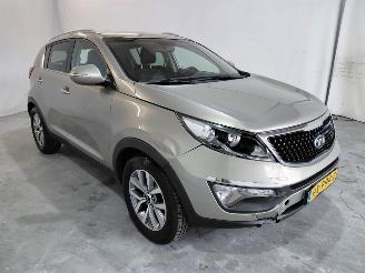 Vaurioauto  passenger cars Kia Sportage 1.6 GDI X-treme DynamicLine 2016/1