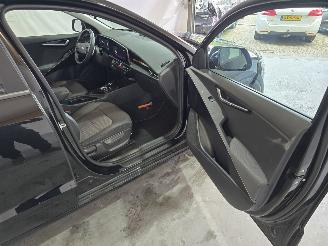 Kia Niro 1.6 GDi Hybrid ExecutiveLine picture 17