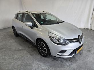Damaged car Renault Clio 1.5 dCi Ecol. Zen 2017/8