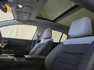 Citroën C5 Aircross 1.6 Plug-in Hybrid 180 e-Series picture 37