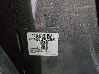 Citroën C5 Aircross 1.6 Plug-in Hybrid 180 e-Series picture 19