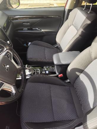 Mitsubishi Outlander 2.4 PHEV Intense+ picture 16