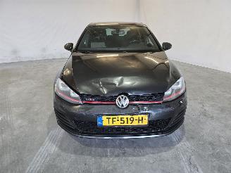 Volkswagen Golf 2.0 TSI GTI Performance picture 2