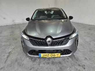 Renault Clio E-TECH HYBRID picture 2