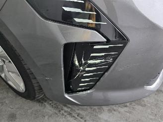 Renault Clio E-TECH HYBRID picture 9