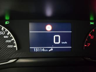 Peugeot 208 1.2 PureTech 75 Style picture 19